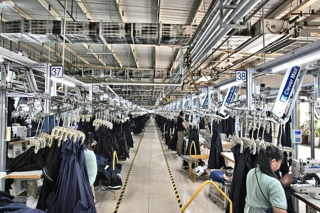 CleverMax hanger system on a denim jeans production line