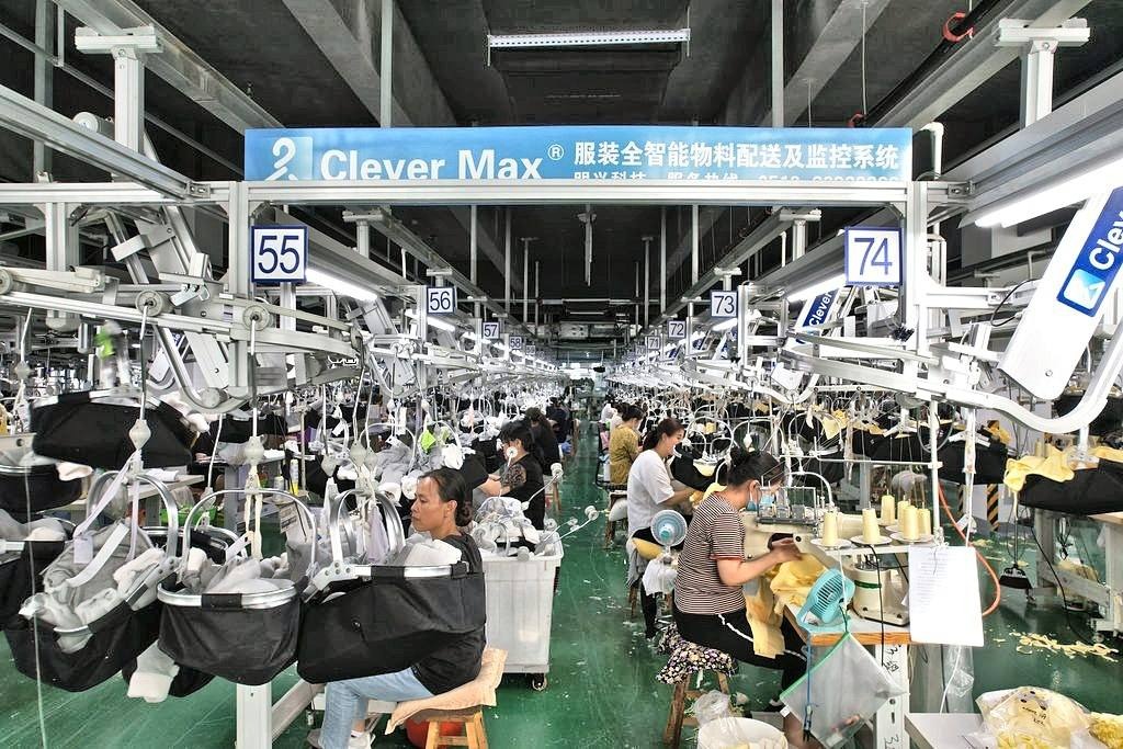 CleverMax hanger system on a children's clothing production line