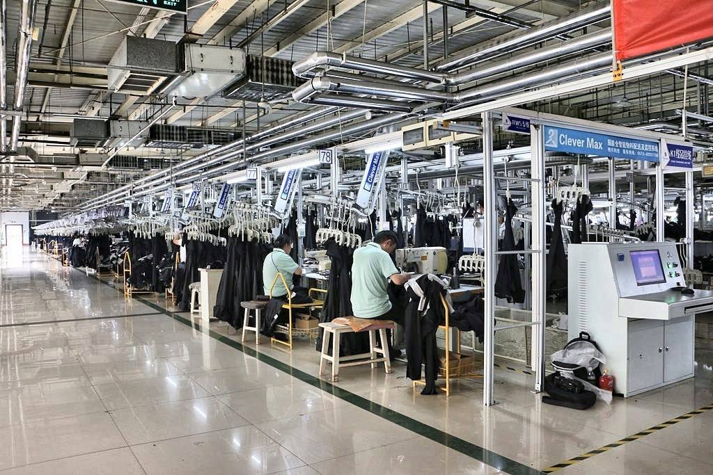Hanger System for Outerwear & Suits — CleverMax hanger system in production